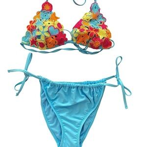 Y2K Floral Crochet
Bikini 🌈